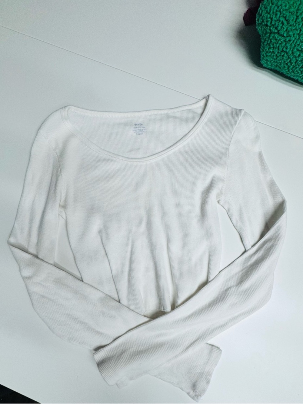 Brandy Melville/John Galt White Long Sleeve Size Small
